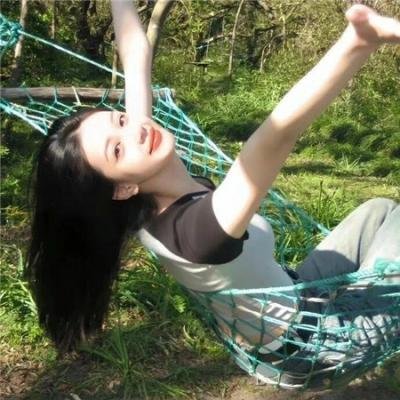 橙色女孩